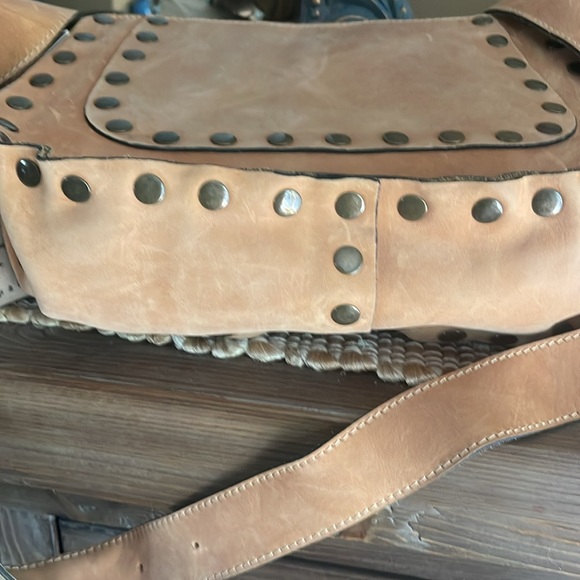 Patricia Nash Studded Saddle Bag Shoulder / Messenger Handbag NWT - Picture 7 of 11
